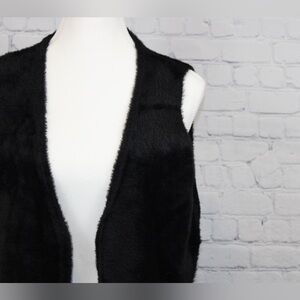 LIKE NEW THML BLACK DUZZY VEST WITH ADJUSTABLE WAIST - Size Medium SKU:371